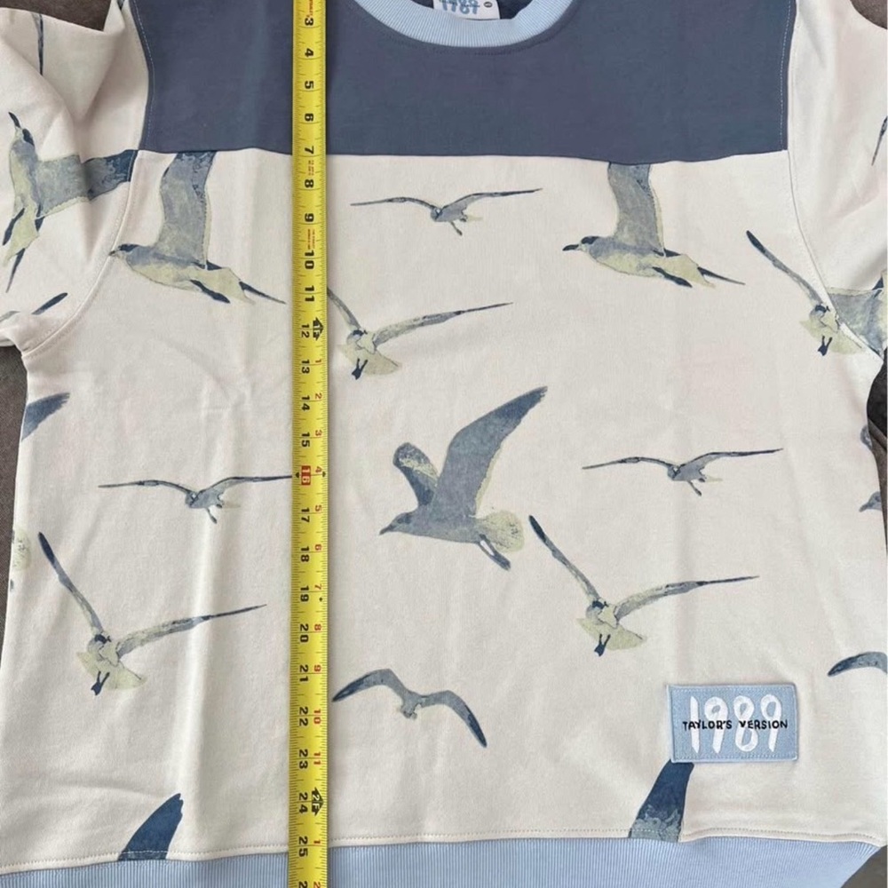 Taylor Swift 1989 seagull sweater - Picture 3 of 3